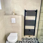 Cloos - Elegant With Panoramic View
