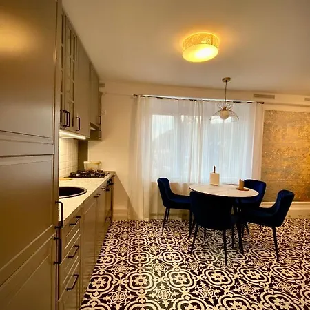 Cloos - Elegant With Panoramic View Appartement