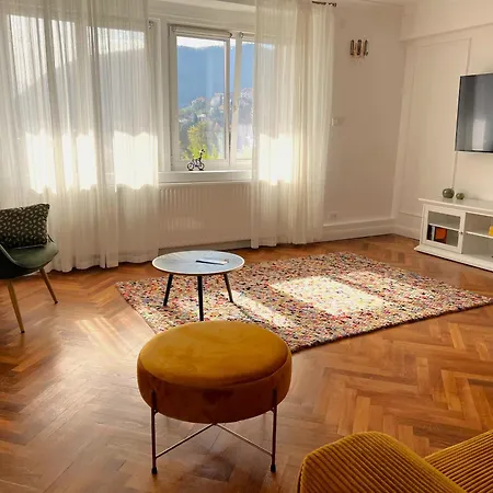 Cloos - Elegant With Panoramic View