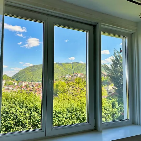 Cloos - Elegant With Panoramic View