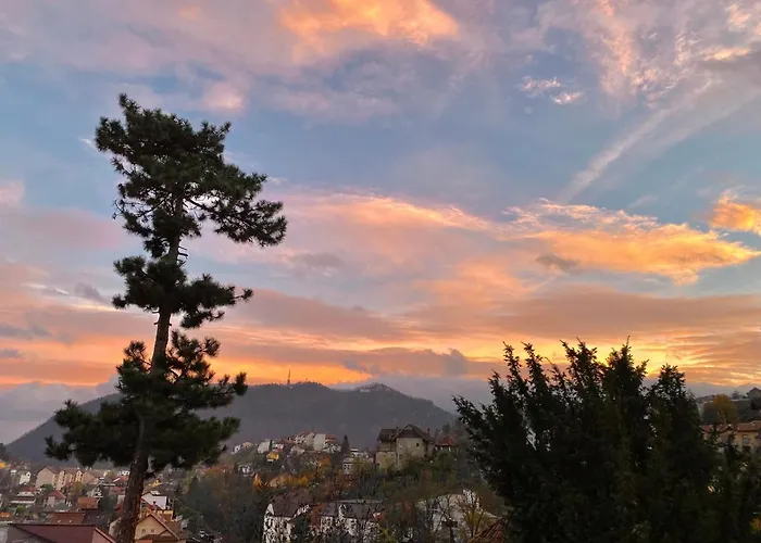 Cloos - Elegant With Panoramic View Apartment