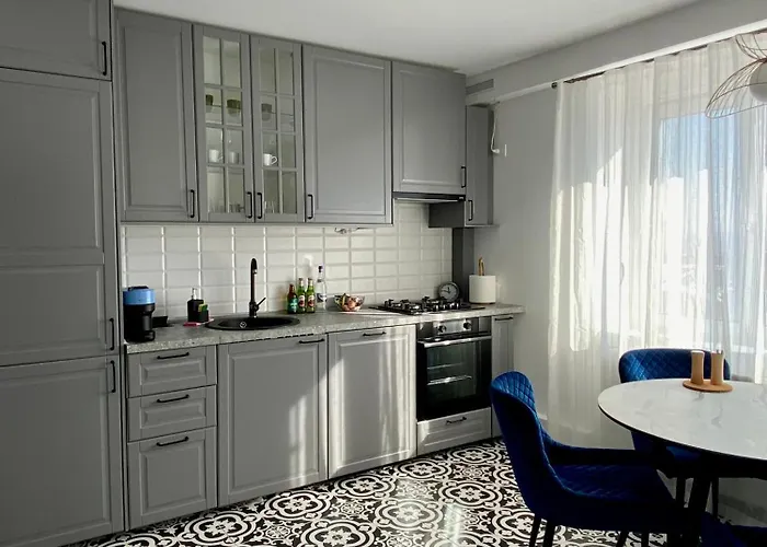 Cloos - Elegant With Panoramic View Apartment Brasov