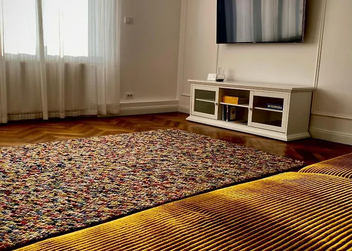 Cloos - Elegant With Panoramic View *