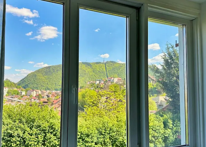 Cloos - Elegant With Panoramic View